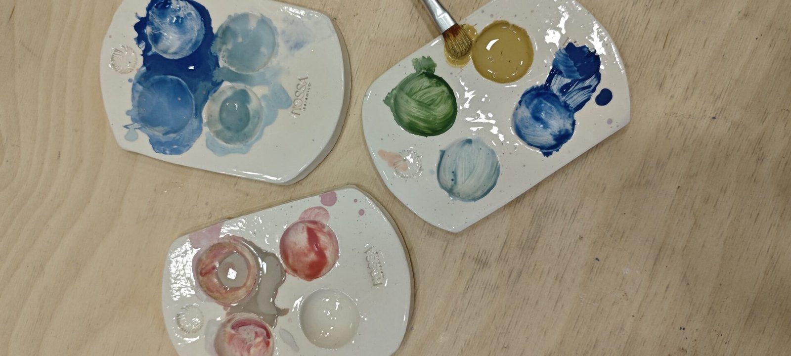 Taller de pintar tazas de cerámica en Madrid — Nossa Cerámica